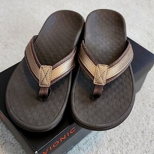 New in Box Vionic Tide II Bronze Metallic Sandals Size 7